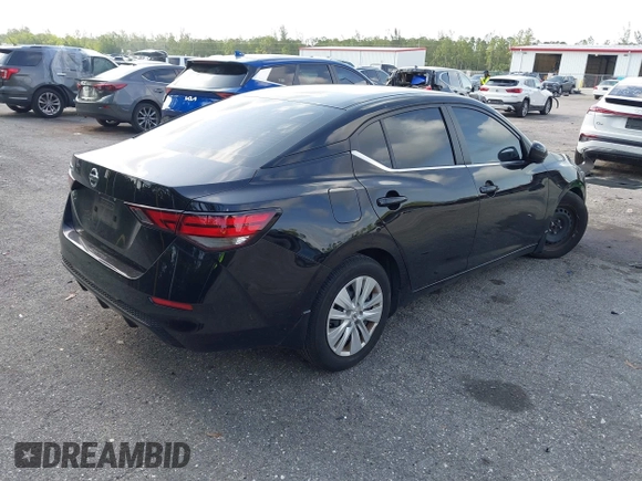 2023 Nissan Sentra S z VIN 3N1AB8BV7PY287992, wystawiony jako IAAI lot #42335056 z przebiegiem 14 482 mil mil oraz . Historia ofert i sprzedaży dostępna na DreamBid. Obrazek 4.