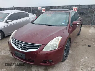 2010 Nissan Altima 3.5 SR with VIN 1N4BL2AP6AN555956, listed as a IAAI auction lot 42109434 with 173,993 mi miles. Bid and sale history available at carsss.com. Image 6.