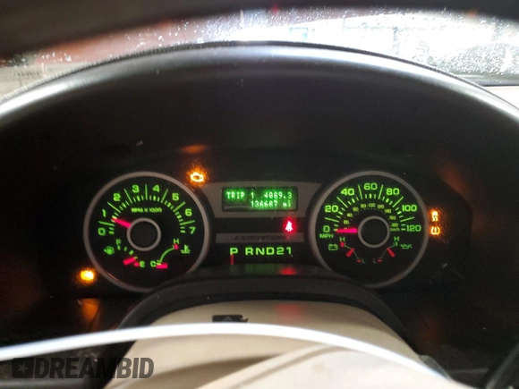 2006 Ford Expedition Eddie Bauer с VIN 1FMFU18526LA70493, выставлен на аукционе Copart как лот 57306655 с пробегом 136 687 миль миль и Списание • Salvage title. История ставок и продаж доступна на DreamBid. Изображение 9.