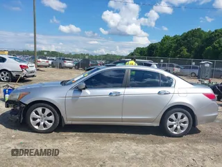 2010 Honda Accord EX-L z VIN 5KBCP3F87AB001934, wystawiony jako IAAI lot #42220594 z przebiegiem 117 593 mil mil oraz . Historia ofert i sprzedaży dostępna na DreamBid. Obrazek 15.