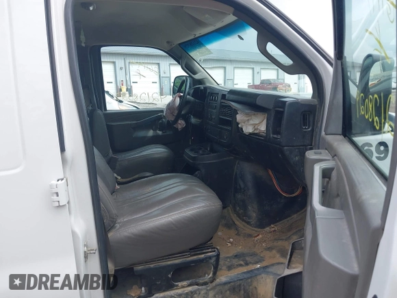 2016 Chevrolet Express Cargo with VIN 1GCWGAFF5G1261197, listed as a IAAI auction lot 42128029 with 117,535 mi miles and . Bid and sale history available at DreamBid. Image 5.