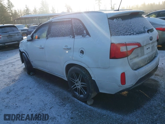 2015 Kia Sorento SX with VIN 5XYKWDA76FG581033, listed as a IAAI auction lot 41496322 with 152,889 mi miles. Bid and sale history available at carsss.com. Image 3.