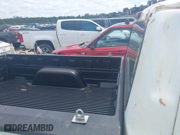 2005 Ford Ranger XL with VIN 1FTYR10D55PA57018, listed as a IAAI auction lot 42118928 with 118,086 mi miles and . Bid and sale history available at DreamBid. Image 8.