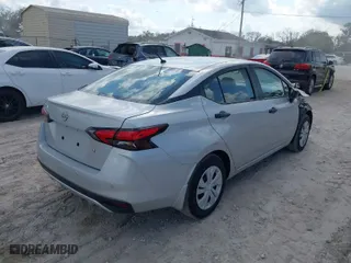 2024 Nissan Versa S with VIN 3N1CN8DV2RL923330, listed as a IAAI auction lot 41538971 with 186 mi miles. Bid and sale history available at carsss.com. Image 4.