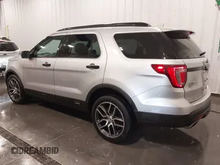 2016 Ford Explorer Sport z VIN 1FM5K8GT9GGD27511, wystawiony jako IAAI lot #42031898 z przebiegiem 113 335 mil mil oraz . Historia ofert i sprzedaży dostępna na DreamBid. Obrazek 3.