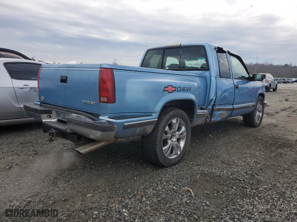1997 Chevrolet C/K 1500 with VIN 2GCEC19R0V1224434, listed as a Copart auction lot 88331635 with 178,695 mi miles and Salvage Title. Bid and sale history available at carsss.com. Image 3.