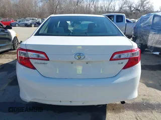 2012 Toyota Camry L with VIN 4T1BF1FK4CU585244, listed as a IAAI auction lot 41888327 with 124,138 mi miles. Bid and sale history available at carsss.com. Image 17.