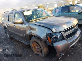 2013 Chevrolet Suburban LT with VIN 1GNSKJE76DR357951, listed as a IAAI auction lot 41195447 with 158,798 mi miles and . Bid and sale history available at DreamBid. Image 1.