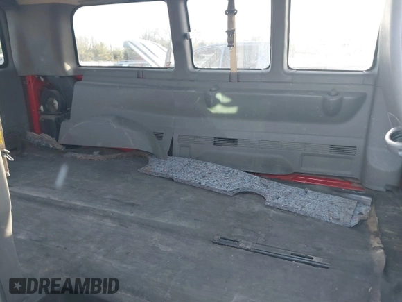 2020 Chevrolet City Express Cargo z VIN 1GCZGGFG5L1188853, wystawiony jako IAAI lot #41790969 z przebiegiem 104 599 mil mil oraz . Historia ofert i sprzedaży dostępna na DreamBid. Obrazek 8.