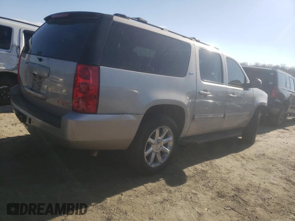 2009 GMC Yukon XL SLT w/4SB with VIN 1GKFC36J69R249726, listed as a Copart auction lot 88435855 with 319,979 mi miles and Salvage Title. Bid and sale history available at carsss.com. Image 3.