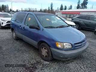 2000 Toyota Sienna LE with VIN 4T3ZF13C3YU199957, listed as a IAAI auction lot 41613366 with 259,623 mi miles. Bid and sale history available at carsss.com. Image 1.