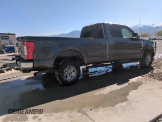 2019 Ford F-250 XL z VIN 1FT7X2B67KEC11385, wystawiony jako Copart lot #52757505 z przebiegiem 160 083 mil mil oraz Czysty tytuł • Clean title. Historia ofert i sprzedaży dostępna na DreamBid. Obrazek 3.