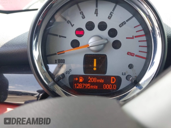 2008 MINI Hardtop с VIN WMWMF33538TT65157, выставлен на аукционе IAAI как лот 42587798 с пробегом 128 795 миль миль и . История ставок и продаж доступна на DreamBid. Изображение 7.
