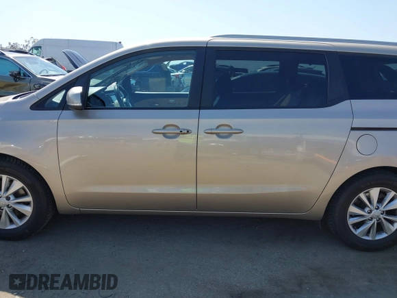 2017 Kia Sedona LX with VIN KNDMB5C16H6254544, listed as a IAAI auction lot 41961809 with 124,658 mi miles. Bid and sale history available at carsss.com. Image 14.