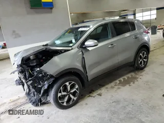 2020 Kia Sportage LX z VIN KNDPMCAC8L7811019, wystawiony jako Copart lot #56475195 z przebiegiem 81 455 mil mil oraz Szkoda całkowita • Salvage title. Historia ofert i sprzedaży dostępna na DreamBid. Obrazek 1.
