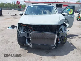 2023 Ford Maverick XL z VIN 3FTTW8E35PRB02451, wystawiony jako IAAI lot #42312955 z przebiegiem 17 459 mil mil oraz . Historia ofert i sprzedaży dostępna na DreamBid. Obrazek 6.