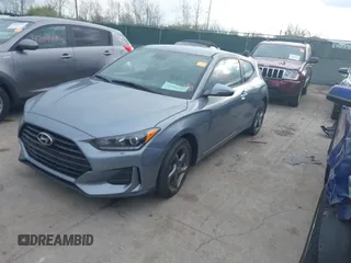 2019 Hyundai Veloster 2.0 with VIN KMHTG6AF0KU017161, listed as a IAAI auction lot 42104203 with 92,420 mi miles. Bid and sale history available at carsss.com. Image 2.