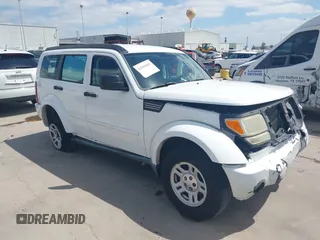 2011 Dodge Nitro SE z VIN 1D4PT2GK5BW541699, wystawiony jako IAAI lot #42030415 z przebiegiem 170 035 mil mil oraz . Historia ofert i sprzedaży dostępna na DreamBid. Obrazek 1.
