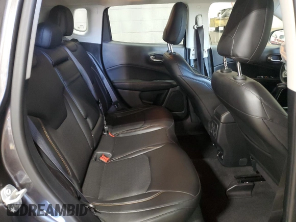 2018 Jeep Compass Latitude with VIN 3C4NJDBB5JT238214, listed as a Copart auction lot 52387725 with 61,325 mi miles and Salvage Title. Bid and sale history available at DreamBid. Image 10.