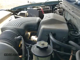 2000 Ford F-150 XL z VIN 1FTRF18L5YNB41056, wystawiony jako IAAI lot #42997377 z przebiegiem Nie podano mil oraz . Historia ofert i sprzedaży dostępna na DreamBid. Obrazek 12.