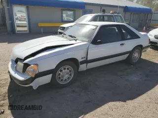 1989 Ford Mustang z VIN 1FABP41E8KF191470, wystawiony jako Copart lot #76394004 z przebiegiem 54 159 mil mil oraz Szkoda całkowita • Salvage title. Historia ofert i sprzedaży dostępna na DreamBid. Obrazek 1.