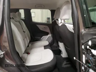 2018 Jeep Renegade Latitude z VIN ZACCJBBB8JPH66347, wystawiony jako Copart lot #55725035 z przebiegiem 65 166 mil mil oraz Szkoda całkowita • Salvage title. Historia ofert i sprzedaży dostępna na DreamBid. Obrazek 10.