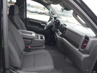 2022 Chevrolet Silverado 1500 LT with VIN 3GCPDKEK3NG504134, listed as a IAAI auction lot 41561032 with 1 mi miles. Bid and sale history available at carsss.com. Image 5.