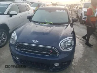 2018 MINI Countryman Cooper S with VIN WMZYT3C37J3E93910, listed as a Copart auction lot 74038734 with 0 mi miles and Salvage Title. Bid and sale history available at carsss.com. Image 5.