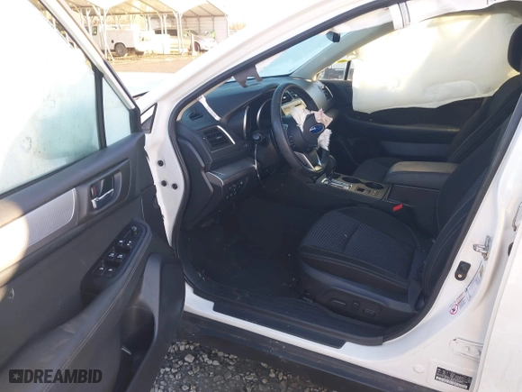 2018 Subaru Outback Premium with VIN 4S4BSAFC6J3325659, listed as a IAAI auction lot 41528086 with 111,428 mi miles. Bid and sale history available at carsss.com. Image 5.