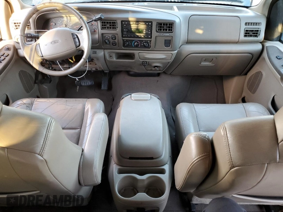 2002 Ford Excursion XLT with VIN 1FMNU41SX2EA41688, listed as a Copart auction lot 81190734 with 105,471 mi miles and Clean Title. Bid and sale history available at DreamBid. Image 8.