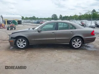 2009 Mercedes-Benz E Luxury 3.5L with VIN WDBUF87X09B418737, listed as a IAAI auction lot 42114852 with 93,014 mi miles. Bid and sale history available at carsss.com. Image 14.