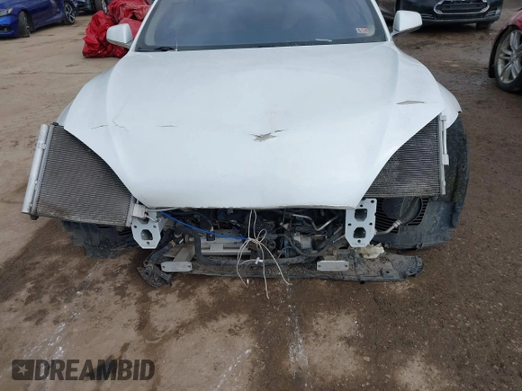 2012 Tesla Model S Performance with VIN 5YJSA1DP4CFP02346, listed as a IAAI auction lot 41642201 with Not Provided miles. Bid and sale history available at carsss.com. Image 6.