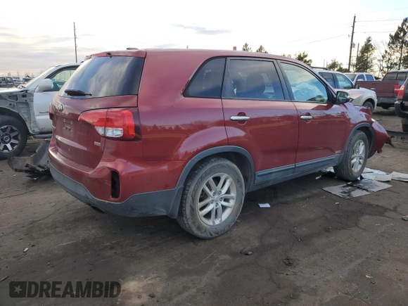 2015 Kia Sorento LX z VIN 5XYKTCA60FG603781, wystawiony jako Copart lot #43392625 z przebiegiem 84 344 mil mil oraz Szkoda całkowita • Salvage title. Historia ofert i sprzedaży dostępna na DreamBid. Obrazek 3.