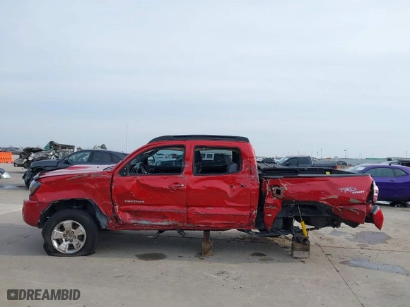 2010 Toyota Tacoma PreRunner with VIN 3TMJU4GN6AM098161, listed as a IAAI auction lot 41577029 with NaN miles. Bid and sale history available at carsss.com. Image 15.