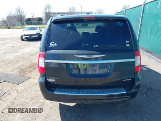 2015 Chrysler Town & Country Limited Platinum with VIN 2C4RC1GG2FR529357, listed as a IAAI auction lot 41924159 with 220,575 mi miles and . Bid and sale history available at DreamBid. Image 16.