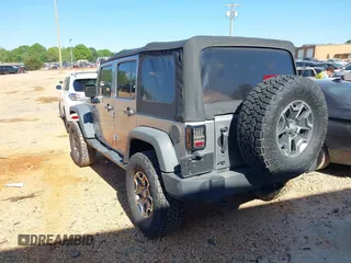2017 Jeep Wrangler Unlimited Sport z VIN 1C4BJWDG2HL714822, wystawiony jako IAAI lot #41967673 z przebiegiem 95 165 mil mil oraz . Historia ofert i sprzedaży dostępna na DreamBid. Obrazek 3.