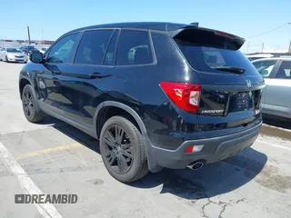 2021 Honda Passport Sport z VIN 5FNYF8H21MB038592, wystawiony jako IAAI lot #41955838 z przebiegiem 31 844 mil mil oraz . Historia ofert i sprzedaży dostępna na DreamBid. Obrazek 3.