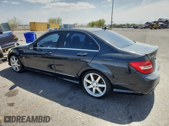 2012 Mercedes-Benz C 250 Sport z VIN WDDGF4HB3CA597983, wystawiony jako Copart lot #62301835 z przebiegiem 194 268 mil mil oraz Czysty tytuł • Clean title. Historia ofert i sprzedaży dostępna na DreamBid. Obrazek 2.