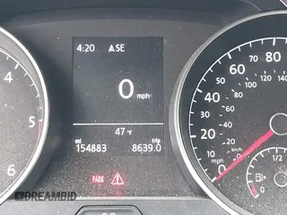2015 Volkswagen Golf SEL z VIN 3VWRA7AU7FM062173, wystawiony jako IAAI lot #41878714 z przebiegiem 154 883 mil mil oraz . Historia ofert i sprzedaży dostępna na DreamBid. Obrazek 16.