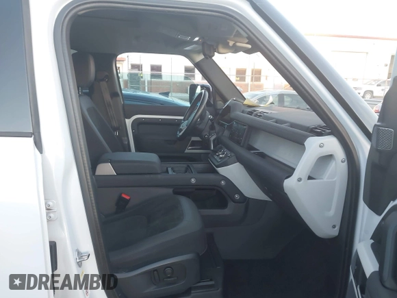 2021 Land Rover Defender SE with VIN SALEP7RU7M2042216, listed as a IAAI auction lot 41596950 with 80,456 mi miles and . Bid and sale history available at DreamBid. Image 5.