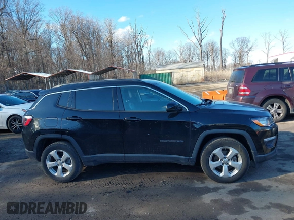 2017 Jeep Compass Latitude with VIN 3C4NJDBB8HT679989, listed as a IAAI auction lot 41499263 with 73,369 mi miles. Bid and sale history available at carsss.com. Image 13.