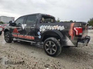 2015 Ford F-150 XL with VIN 1FTEW1CP8FKF13075, listed as a Copart auction lot 59530395 with 174,975 mi miles and Clean title. Bid and sale history available at DreamBid. Image 2.