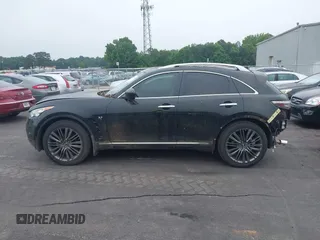 2017 Infiniti QX70 z VIN JN8CS1MU2HM140540, wystawiony jako IAAI lot #42367880 z przebiegiem 109 214 mil mil oraz . Historia ofert i sprzedaży dostępna na DreamBid. Obrazek 14.