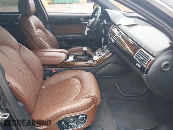 2015 Audi A8 3.0T z VIN WAU3GAFD9FN001343, wystawiony jako IAAI lot #39846084 z przebiegiem 105 242 mil mil oraz . Historia ofert i sprzedaży dostępna na DreamBid. Obrazek 5.