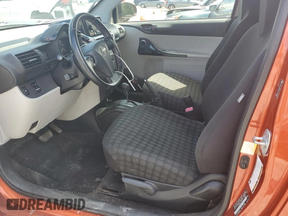 2012 Scion iQ z VIN JTNJJXB06CJ018357, wystawiony jako Copart lot #58351155 z przebiegiem 111 834 mil mil oraz Czysty tytuł • Clean title. Historia ofert i sprzedaży dostępna na DreamBid. Obrazek 7.