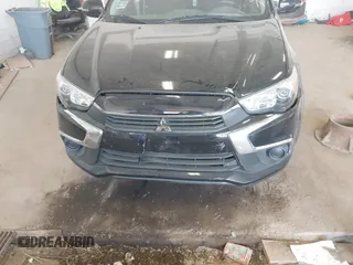 2016 Mitsubishi Outlander ES z VIN JA4AR3AW2GZ049151, wystawiony jako IAAI lot #42465053 z przebiegiem 102 600 mil mil oraz . Historia ofert i sprzedaży dostępna na DreamBid. Obrazek 6.