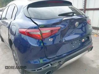 2019 Alfa Romeo Stelvio z VIN ZASPAKAN0K7C44623, wystawiony jako IAAI lot #42062414 z przebiegiem 68 722 mil mil oraz . Historia ofert i sprzedaży dostępna na DreamBid. Obrazek 19.