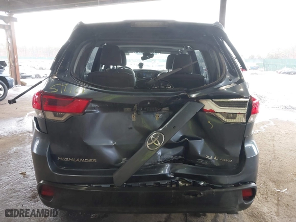 2019 Toyota Highlander SE with VIN 5TDJZRFH4KS747306, listed as a IAAI auction lot 41867414 with 96,247 mi miles. Bid and sale history available at carsss.com. Image 6.