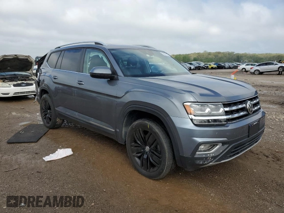 2019 Volkswagen Atlas SEL with VIN 1V2MR2CA5KC539270, listed as a Copart auction lot 53301005 with 111,245 mi miles and Salvage title. Bid and sale history available at DreamBid. Image 4.
