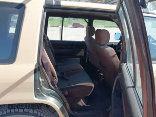 1994 Isuzu Trooper z VIN JACDH58VXR7912645, wystawiony jako IAAI lot #42207513 z przebiegiem 321 148 mil mil oraz . Historia ofert i sprzedaży dostępna na DreamBid. Obrazek 8.